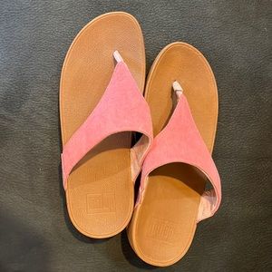Fitflops with pink fabric. Minimal wear. Size 7. Smoke free environment.